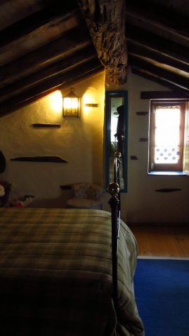 Pormenor da cama e janela